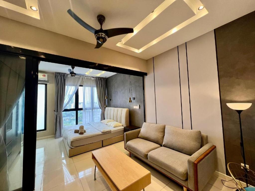 Highpark Suites In Petaling Jaya, Kelana Jaya By Plush Kampong Baharu Sungai Way Ngoại thất bức ảnh