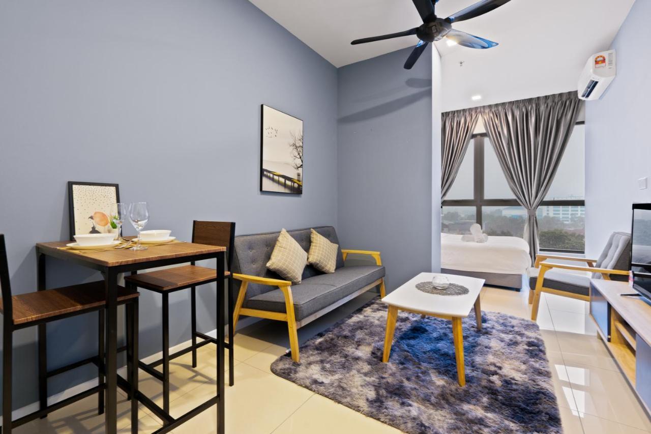 Highpark Suites In Petaling Jaya, Kelana Jaya By Plush Kampong Baharu Sungai Way Ngoại thất bức ảnh