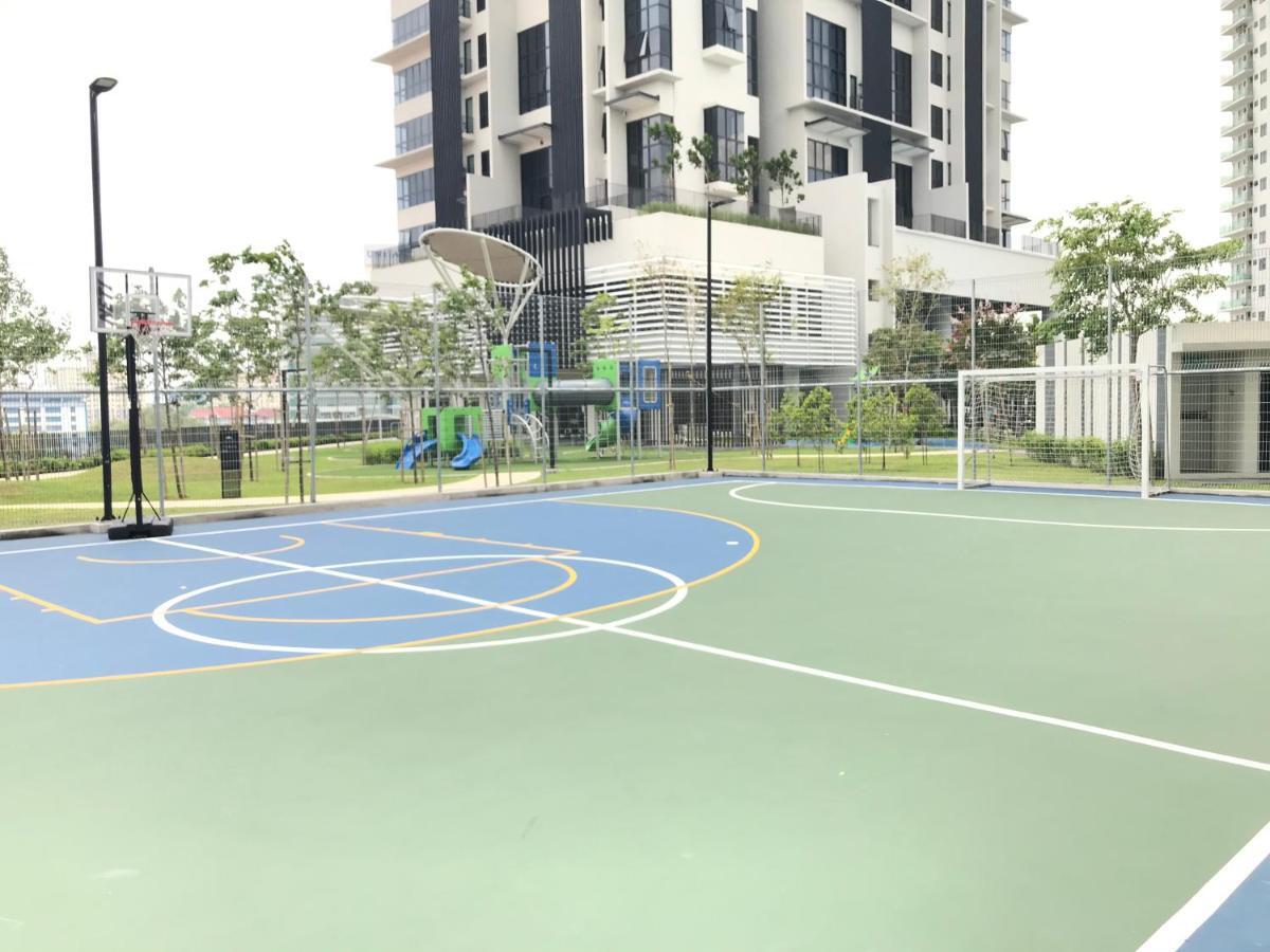 Highpark Suites In Petaling Jaya, Kelana Jaya By Plush Kampong Baharu Sungai Way Ngoại thất bức ảnh